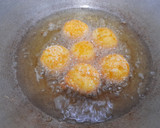 Foto langkah ke 7 dari resep Bola-Bola Kentang Keju (Potato Cheese Balls).