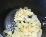 A picture of step 15 of Spaghetti, mince and brown onion soup.