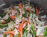 हक्का नूडल्स (hakka noodle recipe in marathi) रेसिपी स्टेप 3 फोटो