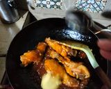 Foto langkah ke 5 dari resep Ayam goreng saos mentega.