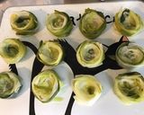 Une image de l'étape 5 de Nids de poireaux au brocciu, poivron rouge, olives et petits oignons.