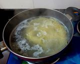 A picture of step 1 of White Chicken Noodles.