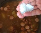 Savanyú káposztás-kolbászos-virslis leves recept fázis 11 fotója