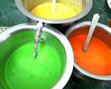 A picture of step 5 of Tri colour meethi boondi.
