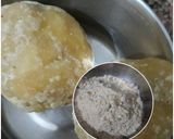 A picture of step 6 of Gur Besan Halwa.