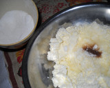Foto del paso 2 de la receta: Buñuelos de ricota dulce (fritos)