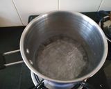 A picture of step 1 of Streamed rice balls.