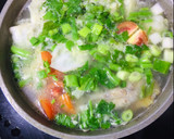 Foto langkah ke 4 dari resep 03. Sop Ceker dan Sayuran.