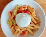 Hình bước làm 5 của món 💚 Nui Xào Cà Chua Lá Thơm Provence & Phô Mai Burrata