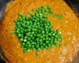 A picture of step 2 of Paneer matar masala.