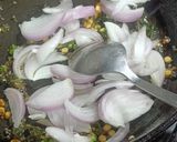 A picture of step 3 of Kerala Style Bun Dosa.