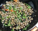 A picture of step 4 of Peanut Sundal.