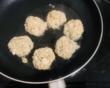 A picture of step 2 of Sans Potato Sunflower Seeds Fishcakes.