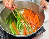 豬肉蔬菜捲(豚の肉巻き)的食譜步驟1照片