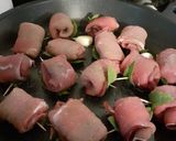 Foto del passaggio 4 della ricetta Involtini di Carpaccio