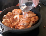 Foto del paso 10 de la receta: Pollo en salsa de cebolla