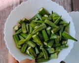 A picture of step 1 of Butter Bhindi Masala.