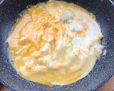 รูปขั้นตอนการทำที่ 4 ของ ข้าวไข่ข้น ไส้กรอก สูตรอยากกินต้องได้กิน