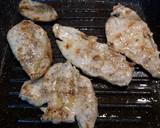 Foto del paso 1 de la receta: Bocadillo de pollo, queso, bacon y salsa al whisky