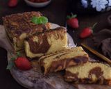 Foto langkah ke 10 dari resep Mocca Marble Butter Cake.