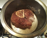 Foto del paso 2 de la receta: Osobuco de ternera en salsa