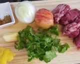 Foto del paso 1 de la receta: Albondigas especiadas en salsa de tomate con espárragos