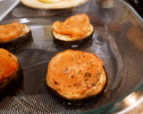 Foto del paso 3 de la receta: Omelette al horno con torre de berenjena, tomate y queso