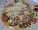 Foto del paso 4 de la receta: Ñoquis tricolor: cherry y hongos salteados