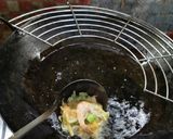 Foto langkah ke 5 dari resep Bakwan Udang (Gimbal Udang).