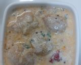 A picture of step 3 of Dahi phulkiyan.