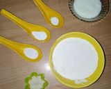 A picture of step 1 of Cheese Pizza.