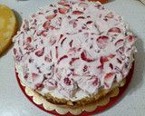 Foto del paso 1 de la receta: Torta de vainilla con dulce de leche, crema y frutillas