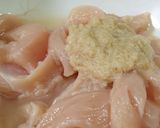 A picture of step 1 of Chicken fajita pizza.