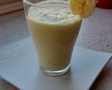 A picture of step 3 of Fresh Pineapple smoothie.