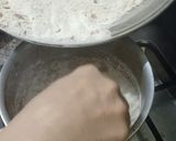 A picture of step 1 of Chawal ki pinni.