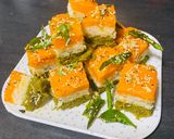 तिरंगा रवा ढोकला (Tiranga Rava Dhokla recipe in Hindi) रेसिपी चरण 12 फोटो