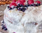 Foto del paso 6 de la receta: Tarta de coco y frutos rojos
