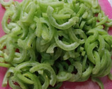 Foto langkah ke 1 dari resep Pare Belut Masak Santan Nyemek.