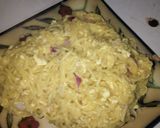 A picture of step 4 of Pineapple Scrabbled Eggs Indomie.