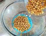 A picture of step 9 of Mango and Chickpeas Salsa puffs.