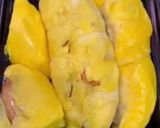 A picture of step 1 of Musang King durian chiffon cake.