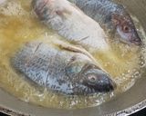 Foto langkah ke 1 dari resep Ikan Mujaer Bumbu Kuning.