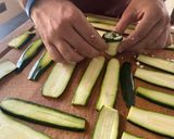 Foto del passaggio 5 della ricetta Torta salata con zucchine e feta