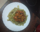 Foto del paso 4 de la receta: Pasta verde con salsa de aceitunas negras y jamón cocido