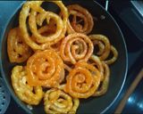 A picture of step 5 of Jalebi.