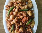 A picture of step 4 of Kanda bhajiya.