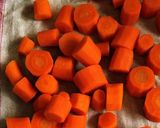 गाजराचा मुरब्बा (gajaracha muramba recipe in marathi) रेसिपी स्टेप 4 फोटो 