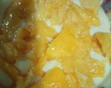 A picture of step 3 of Oreo mango custard.
