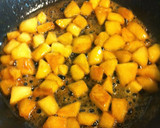 Foto del paso 1 de la receta: Yogur de foie de oca con manzana caramelizada