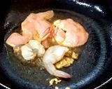 รูปขั้นตอนการทำที่ 4 ของ กุ้งไก่ผัดกระเทียมพริกไทย